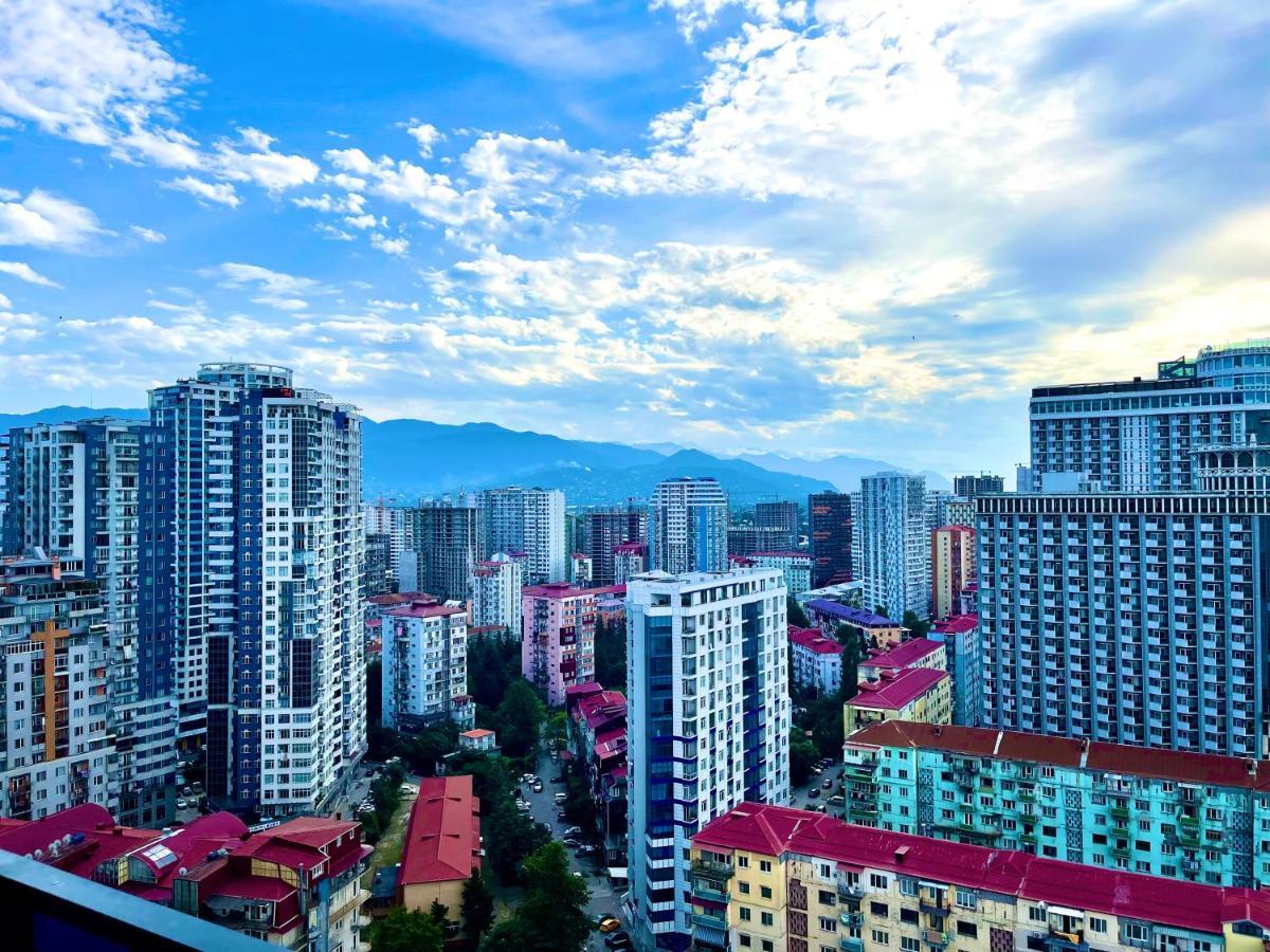 Hellobatumi Aparthotel Ngoại thất bức ảnh