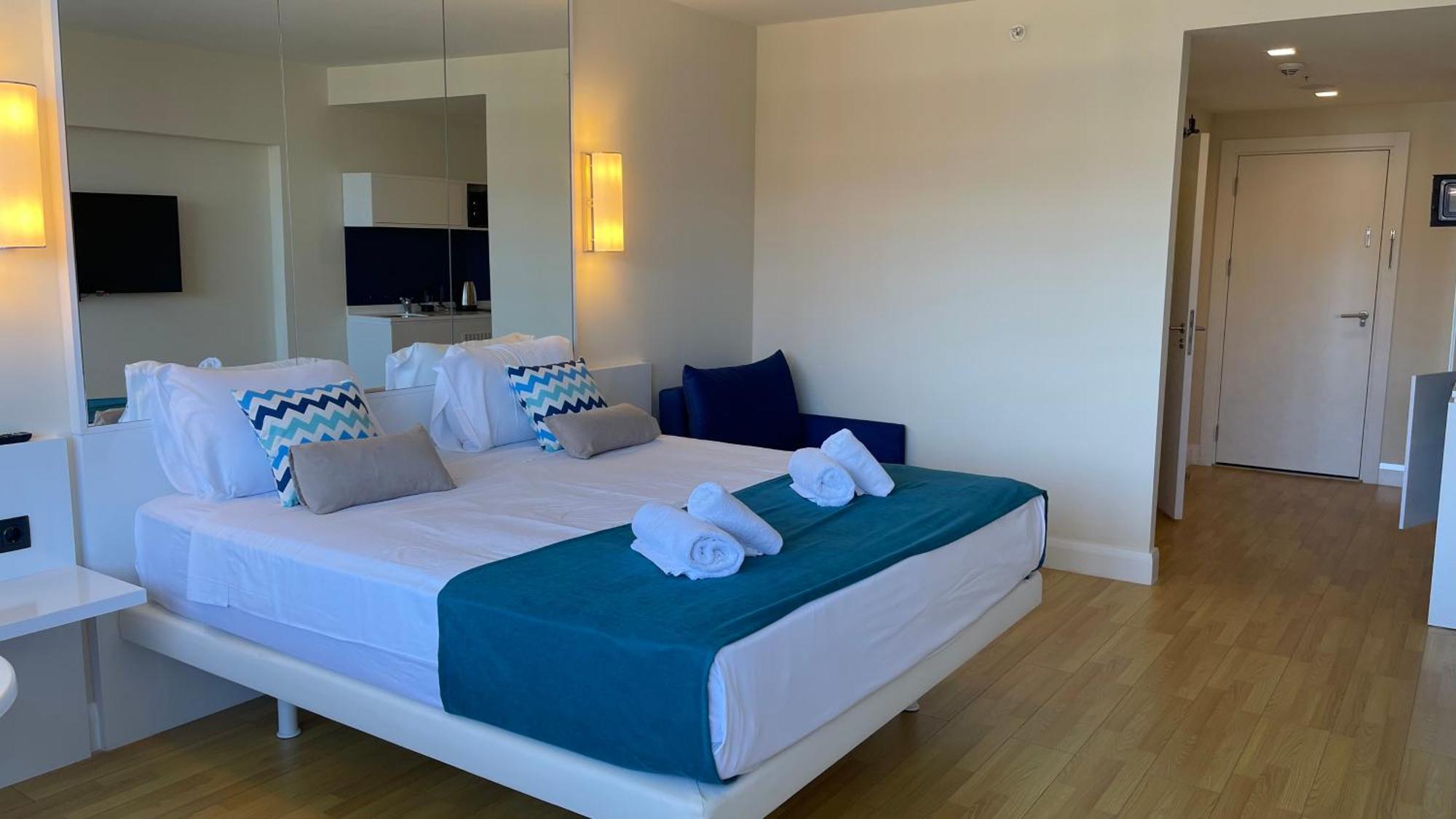Hellobatumi Aparthotel Ngoại thất bức ảnh