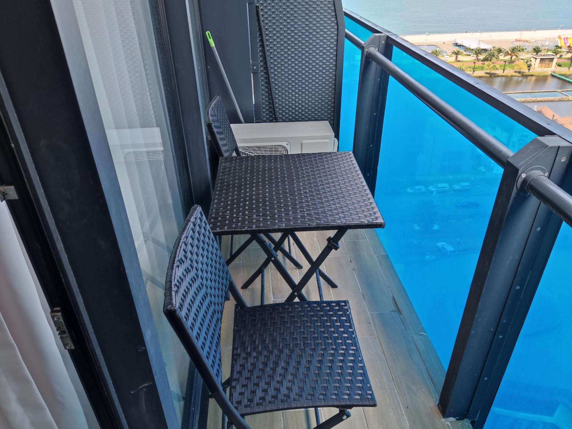 Hellobatumi Aparthotel Ngoại thất bức ảnh