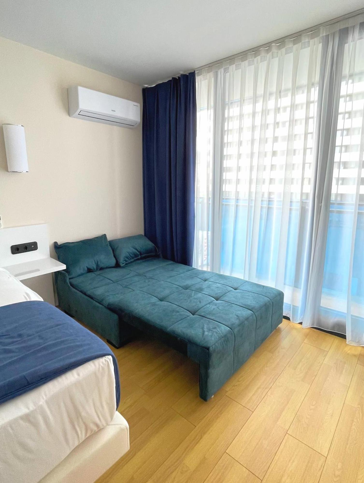 Hellobatumi Aparthotel Ngoại thất bức ảnh